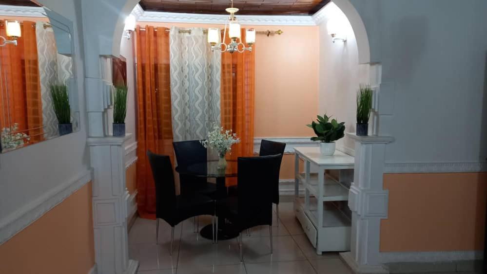 Appartement Meuble 3Ch Yaounde Omnisport - Tigson Екстериор снимка